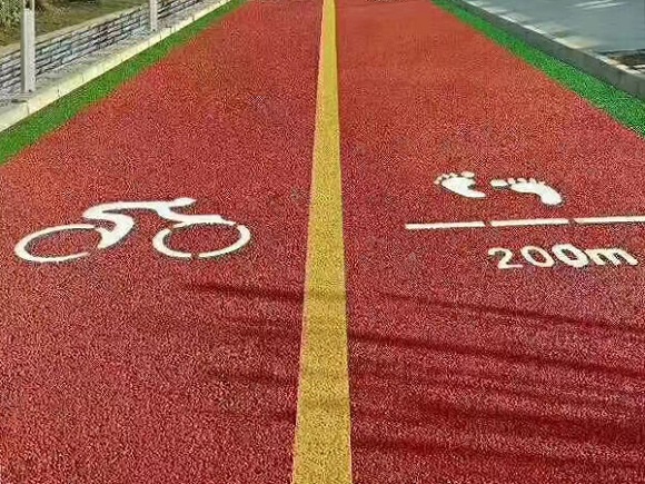 透水地坪怎么養(yǎng)護(hù)？正確養(yǎng)護(hù)和清洗方法